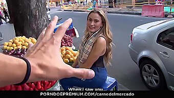 Assista Enquanto Uma Latina Gostosa É Pega E Fodida Com Força