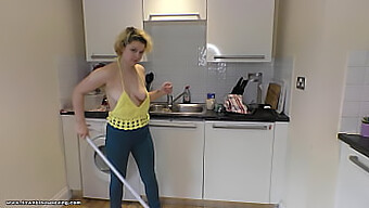 Delilah'S Seductive Kitchen Cleaning And Tantalizing Cleavage